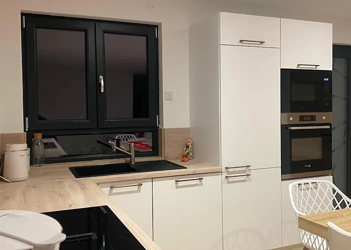 Entre Deux Ailes - With In Alsace Grendelbruch